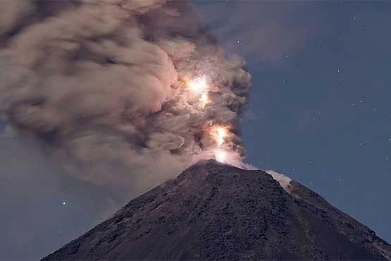 خاکستر آتشفشانVolcanic ash